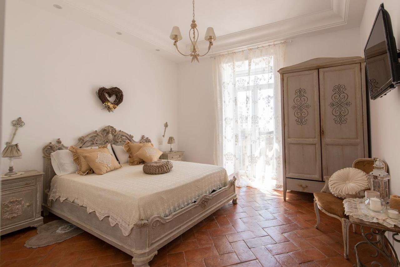 B&B Dimora Mazzarino Naples Exterior photo